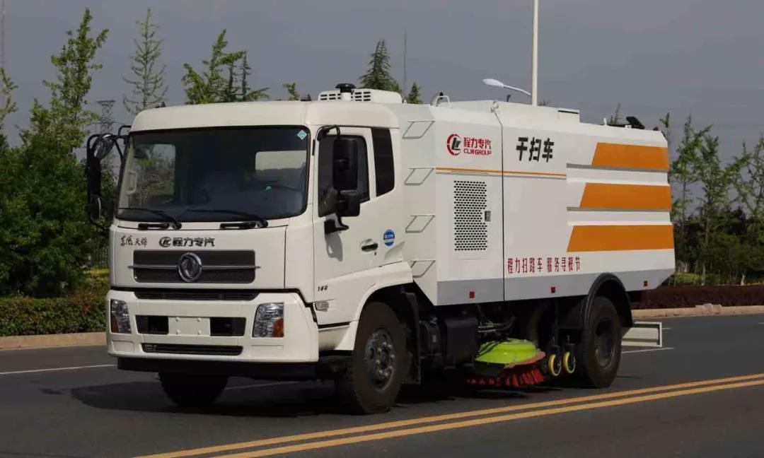 程力批量環衛車助力“2018世界華人尋根節“環衛清潔，為中國專汽之都增添榮耀受到社會各界廣泛贊譽