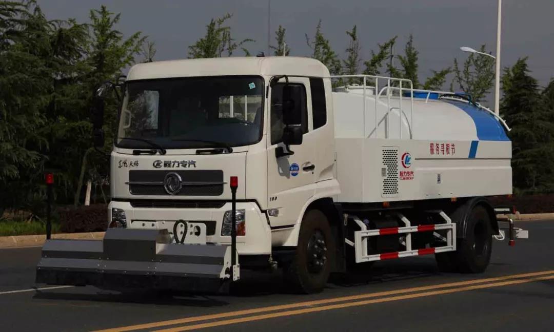 程力批量環衛車助力“2018世界華人尋根節“環衛清潔，為中國專汽之都增添榮耀受到社會各界廣泛贊譽